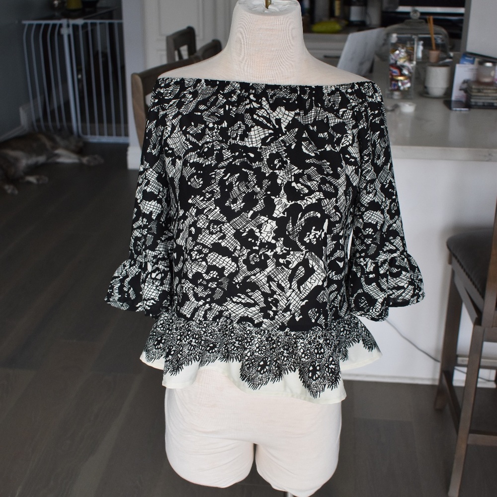 jennifer&grace Off Shoulder Blouse